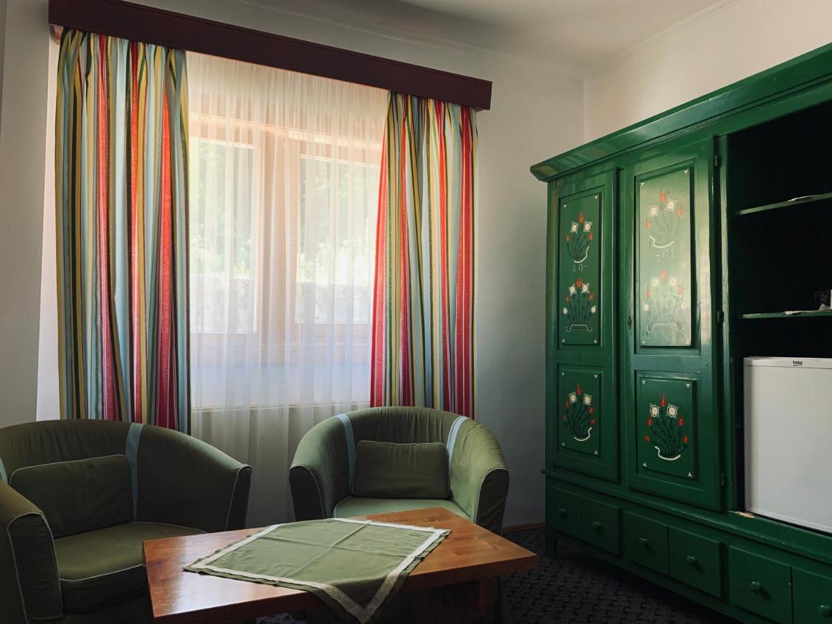 Székely Fogadó - Hanul Secuiesc BaileTusnad Esterno foto